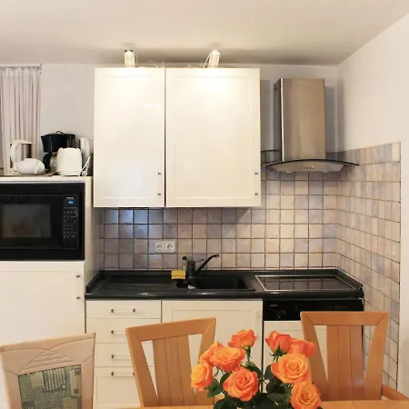 Apartment Gollwitzer Park - Insel Poel-10 By Interhome