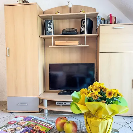 Gollwitzer Park - Insel Poel-10 By Interhome